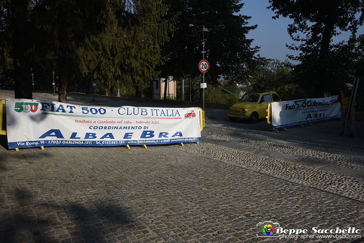 VBS_1830 -  Sagra della Lumaca di Govone 2023 - Raduno delle 500 all'ombra del castello.jpg
